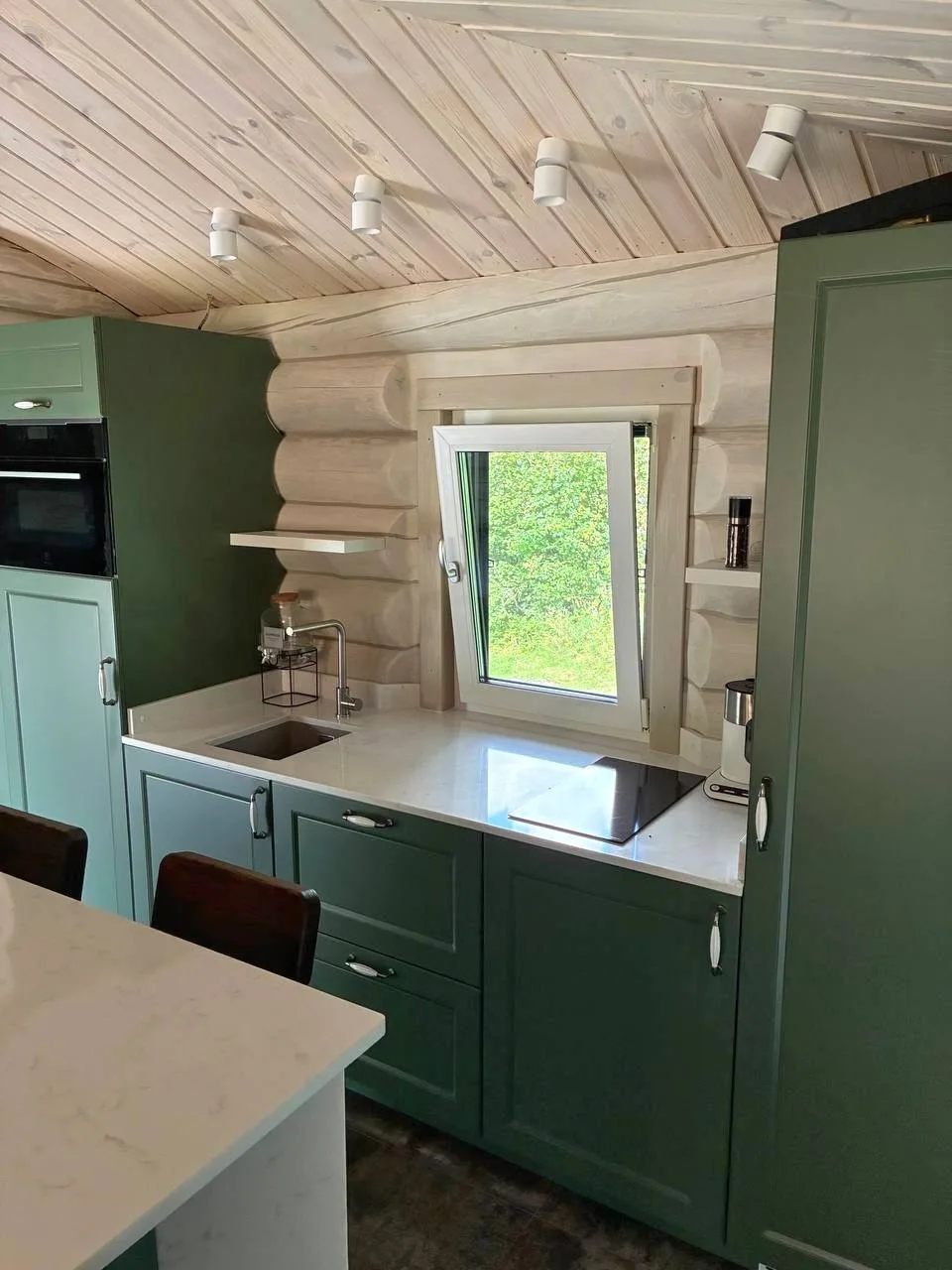 Столешницы из камня для кухни