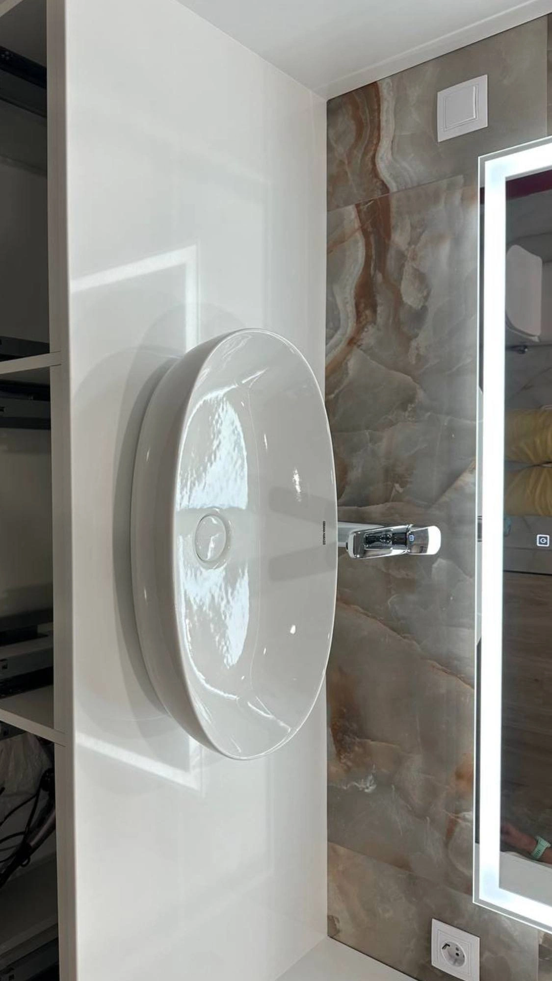 Столешницы из камня для ванной комнаты 7